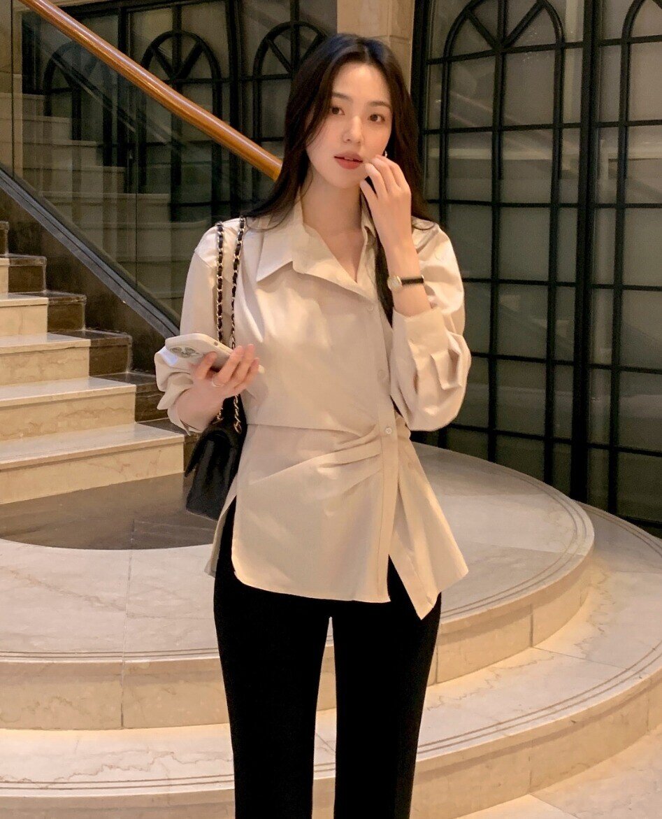 Cứ mặc mãi áo thun đen chán ngắt? 4 kiểu áo này giúp bạn trông có gu lại &#34;chanh sả&#34; như quý cô hàng hiệu - 5