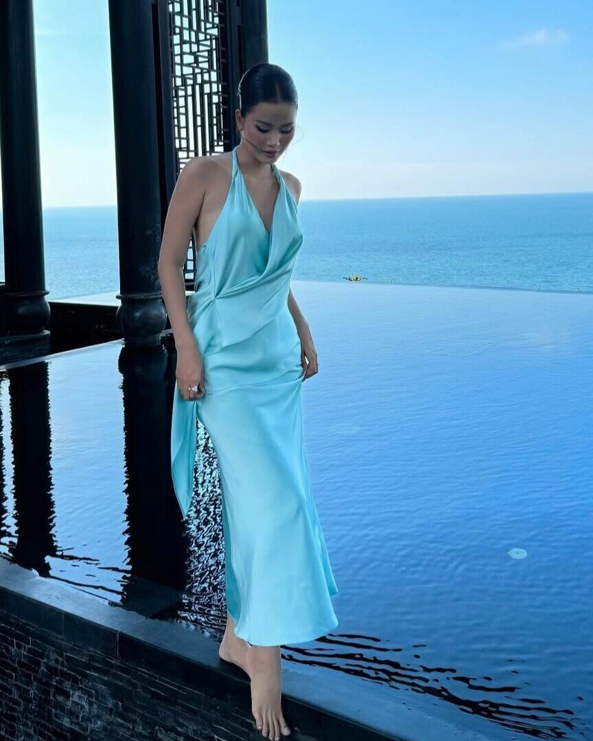 Mỹ nhân Việt vừa thông báo kết hôn với bạn trai doanh nhân sở hữu vòng eo con kiến, chăm mặc gợi cảm khoe dáng phồn thực - 13