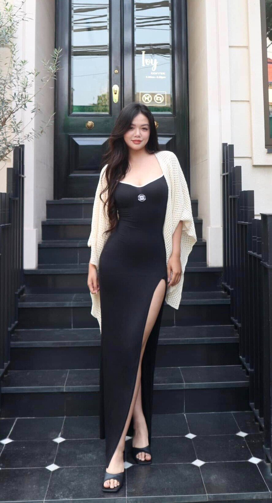 Nữ Trung úy gây sốt A80 sở hữu nhan sắc &#34;vạn người mê&#34;: Giảm 6kg trong vòng 1 tháng, đời thường gợi cảm chẳng kém ai  - 6