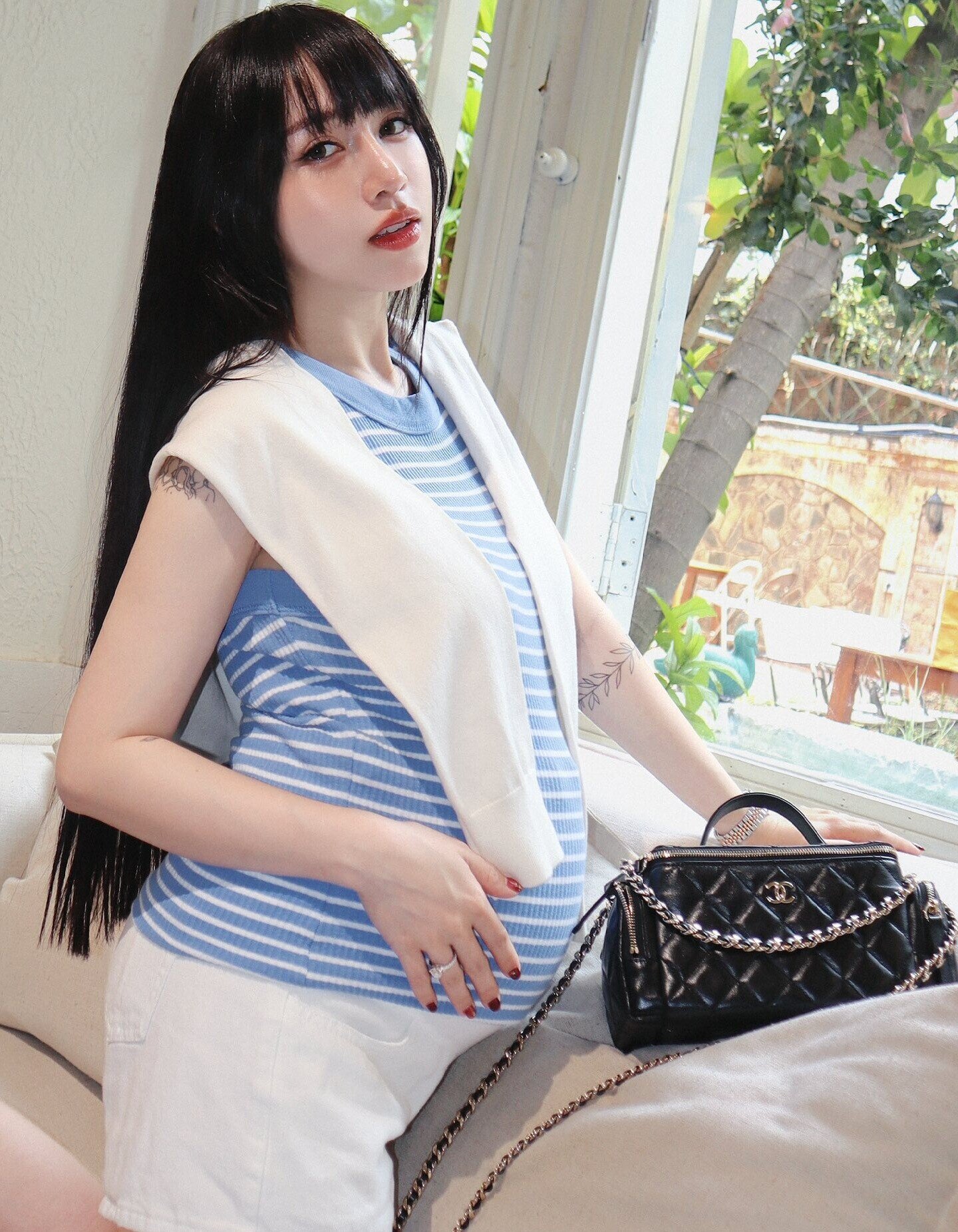 Hai ái nữ nhà đại gia có khối tài sản nghìn tỷ: Joyce Phạm càng sinh càng đẹp, em gái kín tiếng mê mặc xuyên thấu - 4
