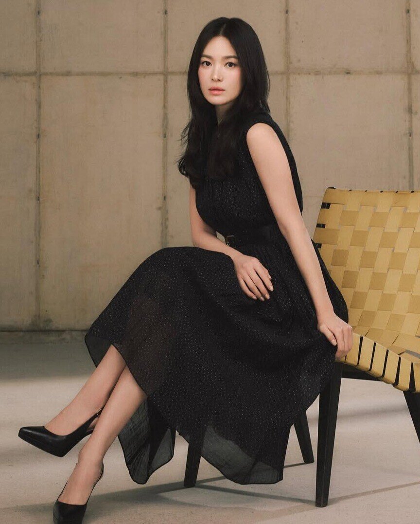 Song Hye Kyo không cao nhưng luôn ở trên đỉnh showbiz Hàn nhờ vào bí quyết chọn giày, tinh tế từ màu sắc đến kiểu dáng - 6