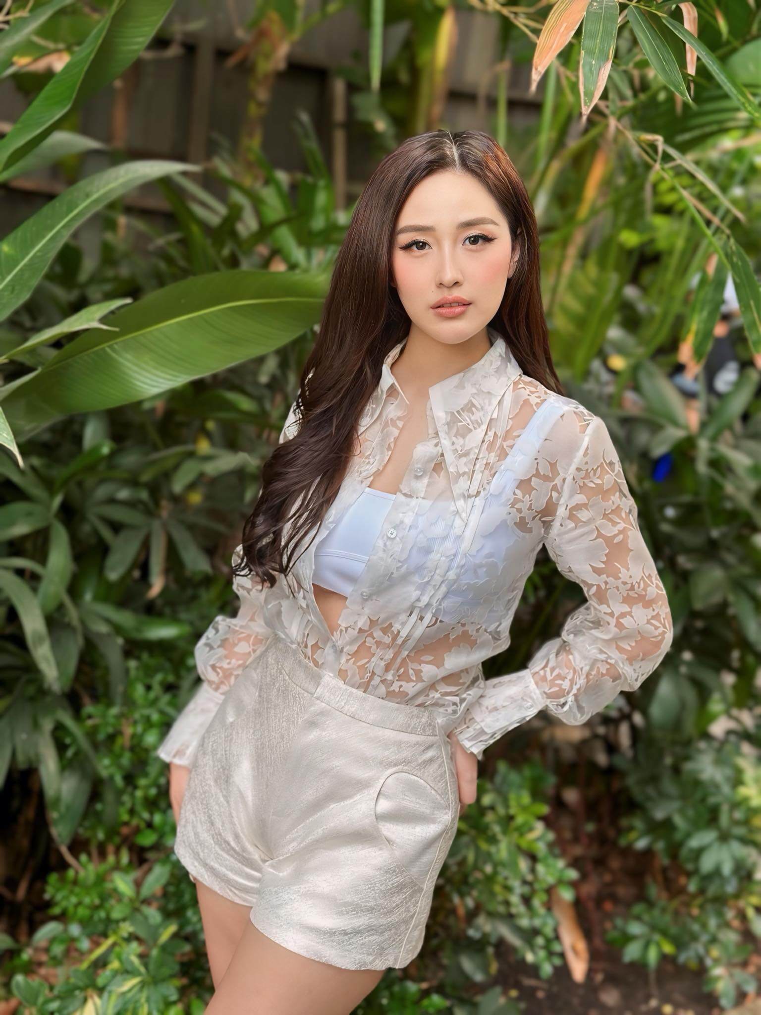 Mai Phương Thúy giảm cân ngoạn mục, mê mặc hở khoe vóc dáng sau 20 năm đăng quang Hoa hậu - 5