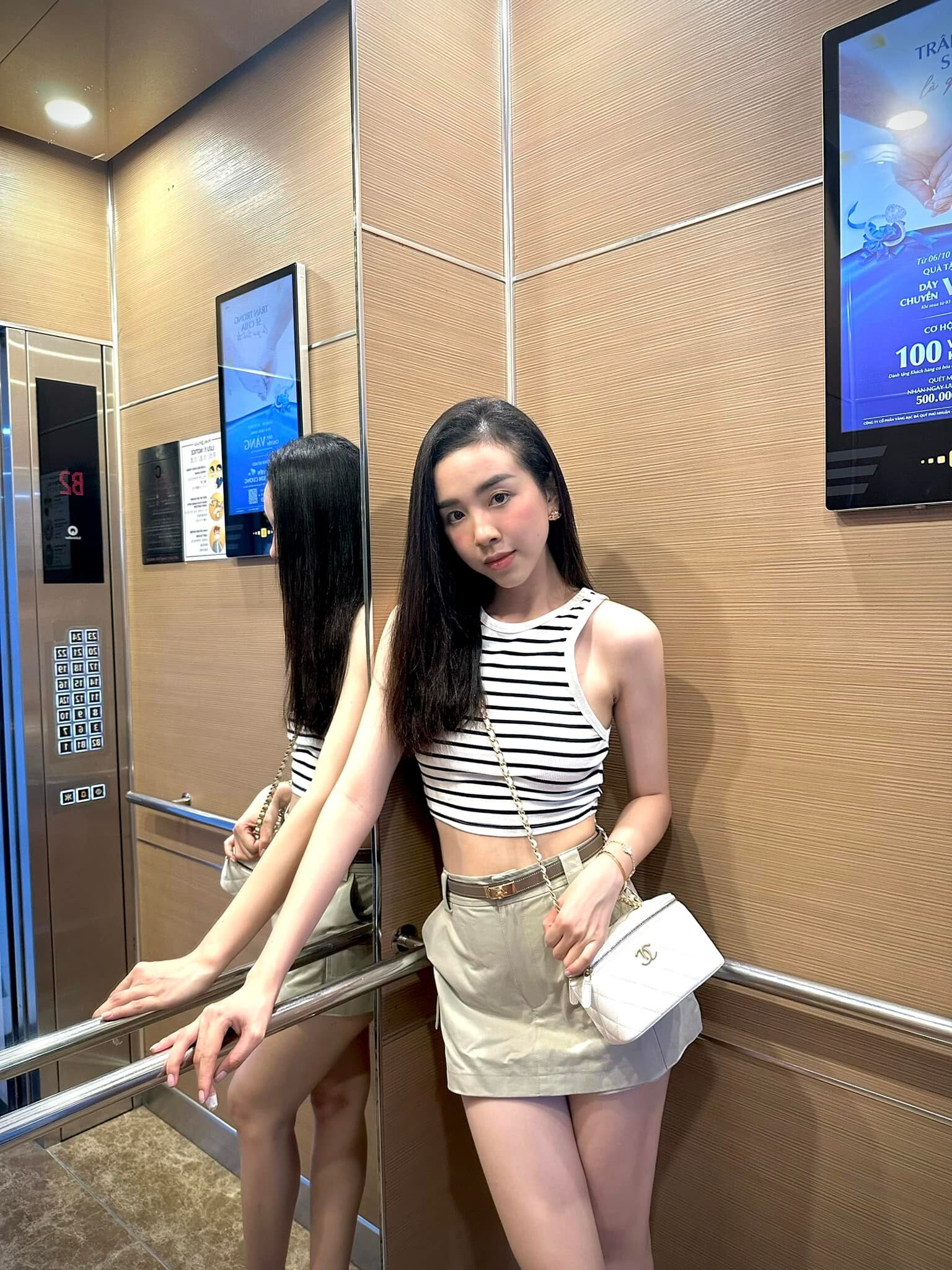 Á hậu Việt lấy Tiến sĩ nhận 13 cây vàng, sinh con xong dáng nuột hơn thiếu nữ, đồ hiệu chất đống nhưng chỉ mê đúng 1 màu  - 10