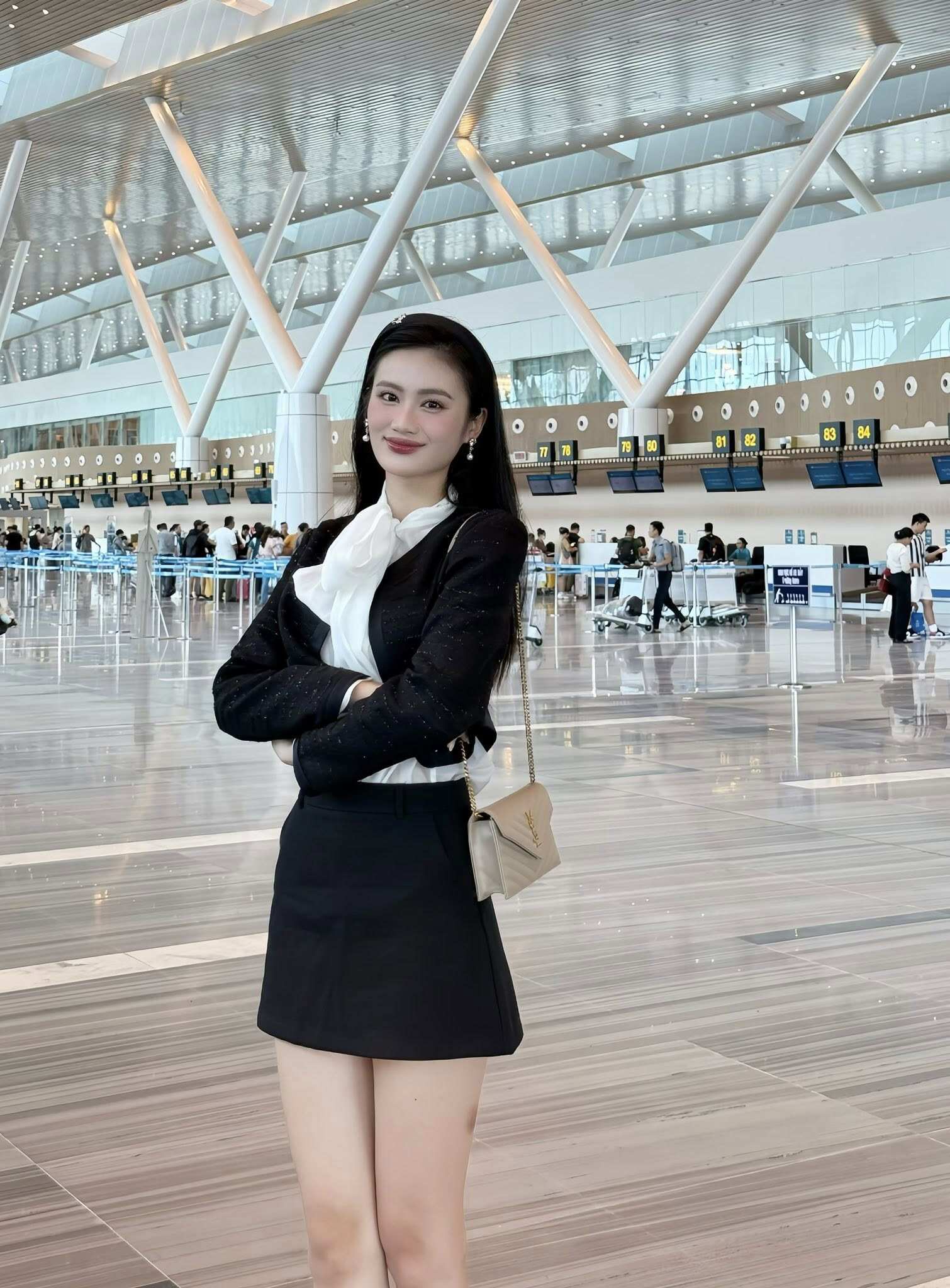 Sang Úc du học, Hoa hậu Ý Nhi vẫn giật spotlight nhờ item đắt đỏ, check giá xong chỉ biết &#34;ngã ngửa&#34; - 3