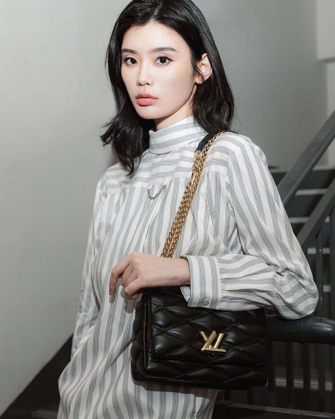 Mỹ nhân ngã đau điếng khi diễn nội y, bỏ nghề vẫn &#34;lên hương&#34; nhờ phần thưởng 2.000 tỷ, U40 sang chảnh khó ai bì - 4