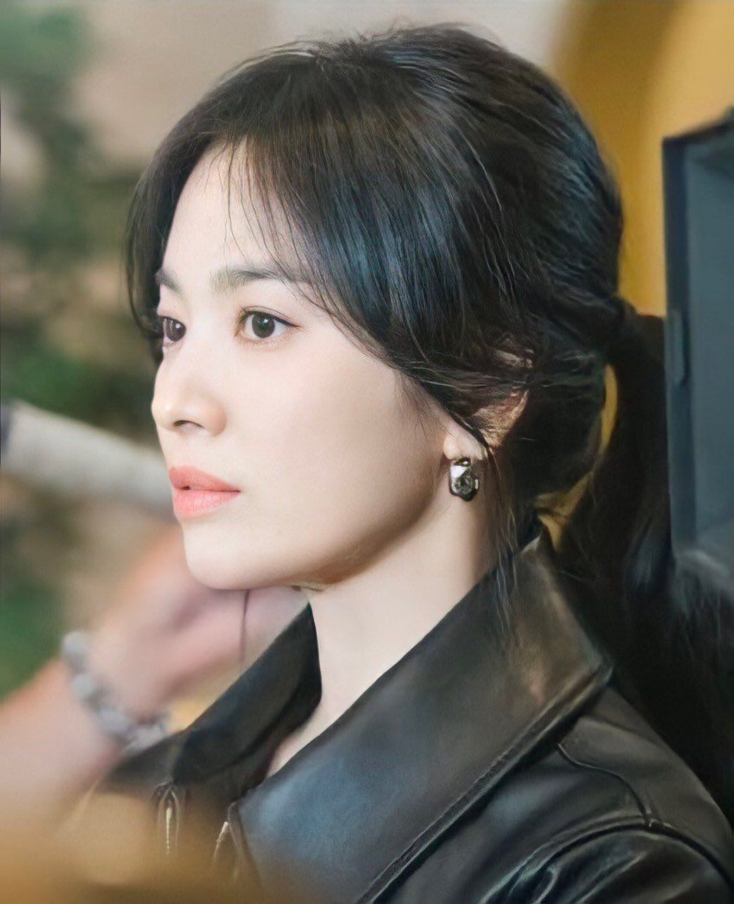 Chỉ thay đổi một chi tiết nhỏ trên tóc giúp Midu trẻ ra cả chục tuổi, chị em muốn &#34;học hỏi&#34; cần lưu ý 3 điều - 3