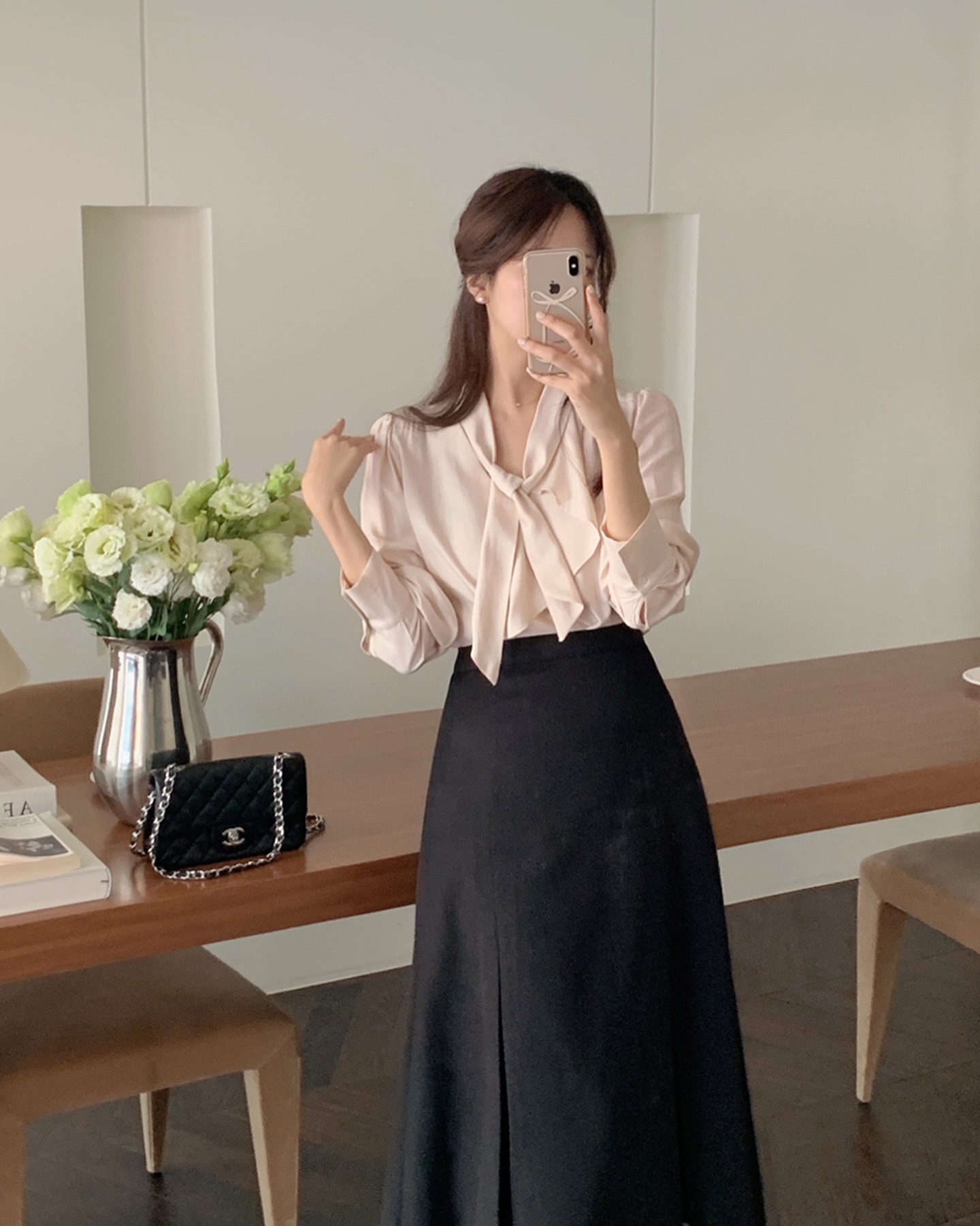 Chân váy dài từng bị chê "quê mùa", nay thành hot item mùa thu với 6 cách mix cực sang - 4