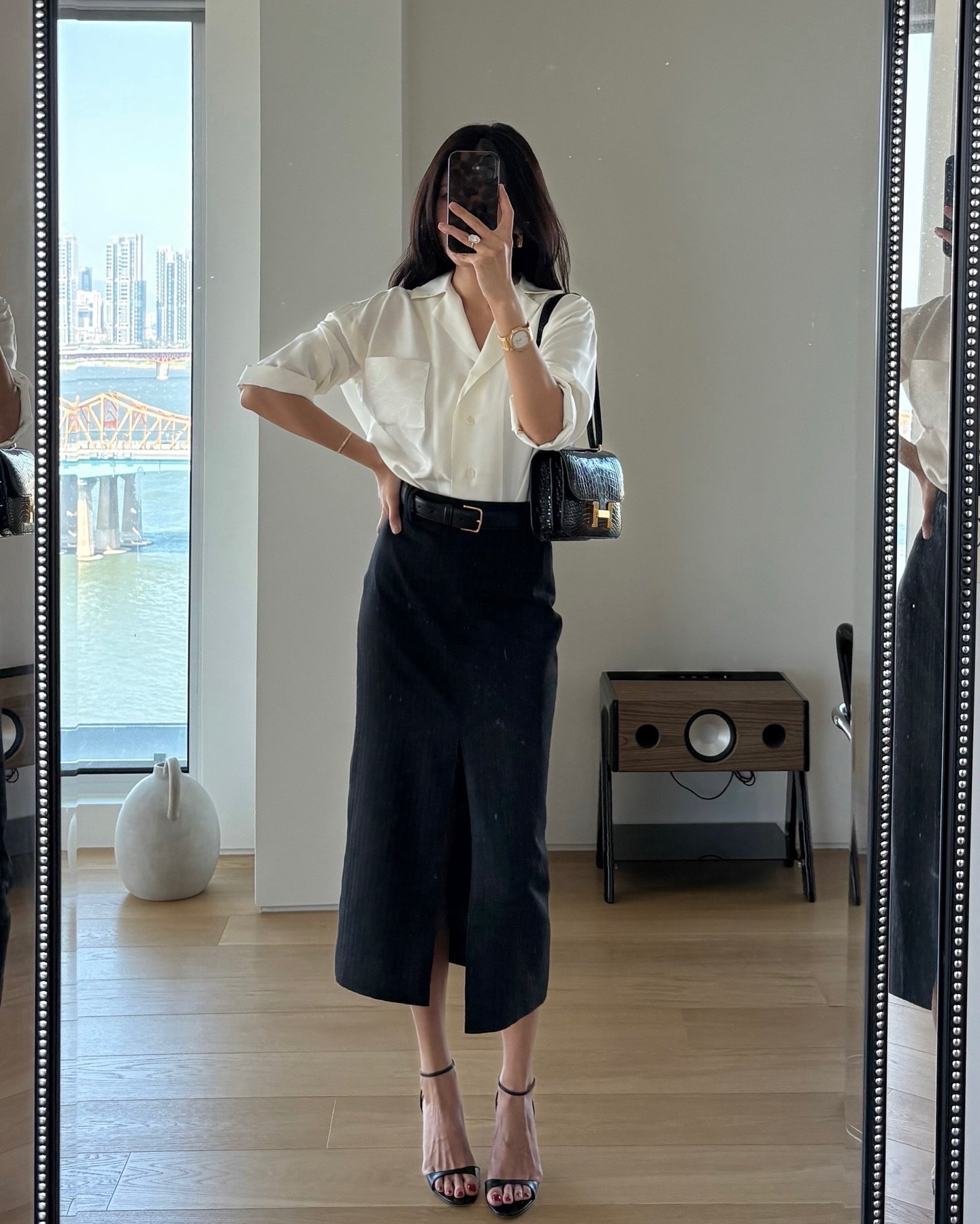 Chân váy dài từng bị chê "quê mùa", nay thành hot item mùa thu với 6 cách mix cực sang - 3