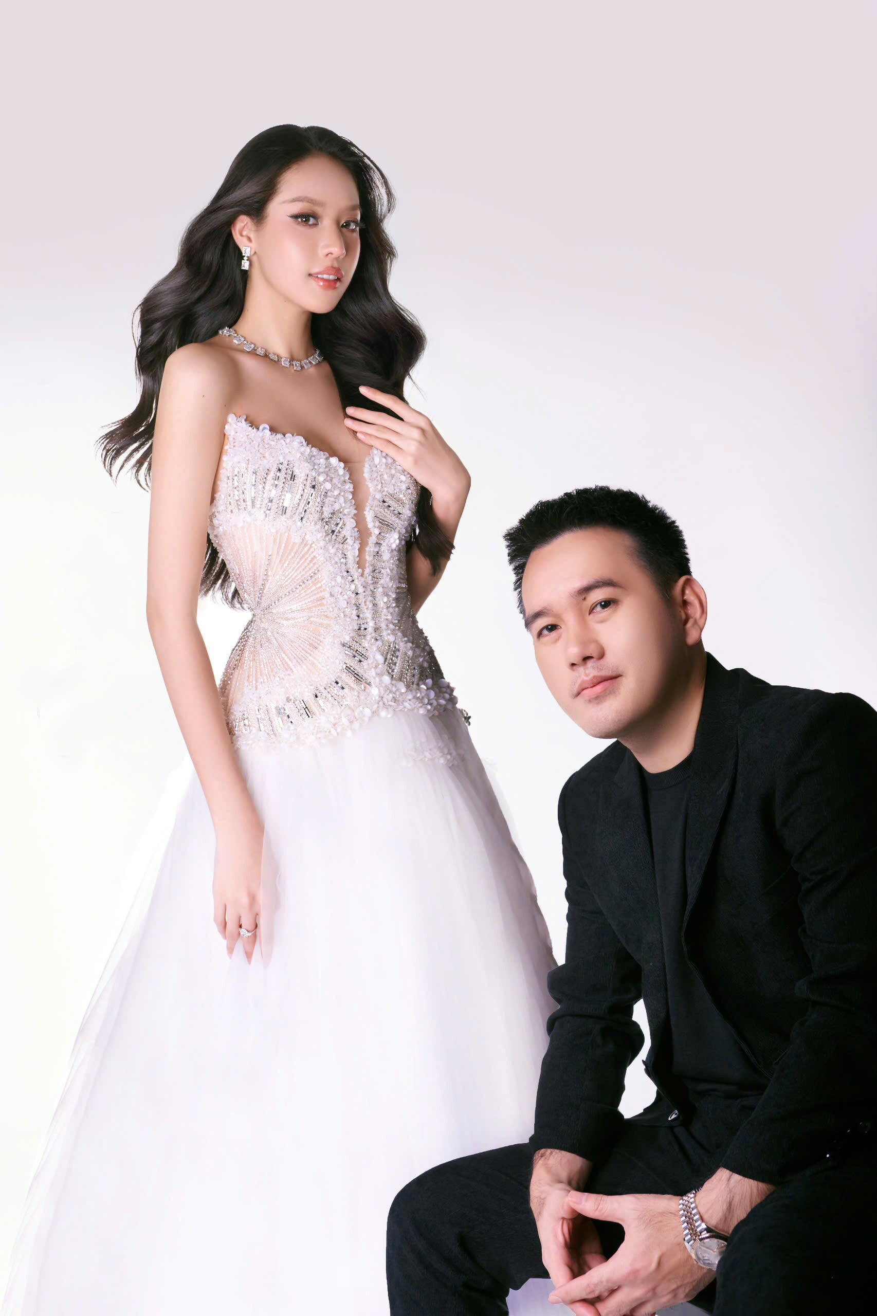 NTK Lê Thanh Hoà, stylist Phong Trương chia sẻ về chiếc đầm dạ hội giúp Thanh Thuỷ làm nên lịch sử nhan sắc Việt - 3