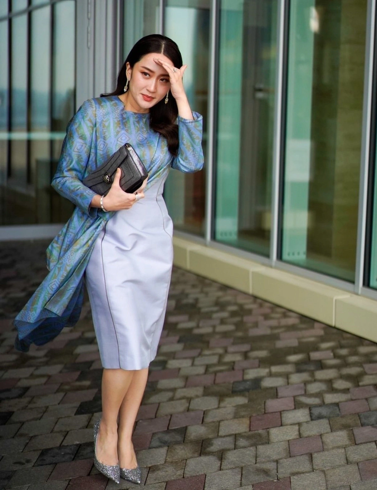 Những bóng hồng quyền lực Thái Lan ăn mặc ấn tượng: Công chúa như fashionista, nữ thủ tướng rất &#34;ngầu&#34; - 5