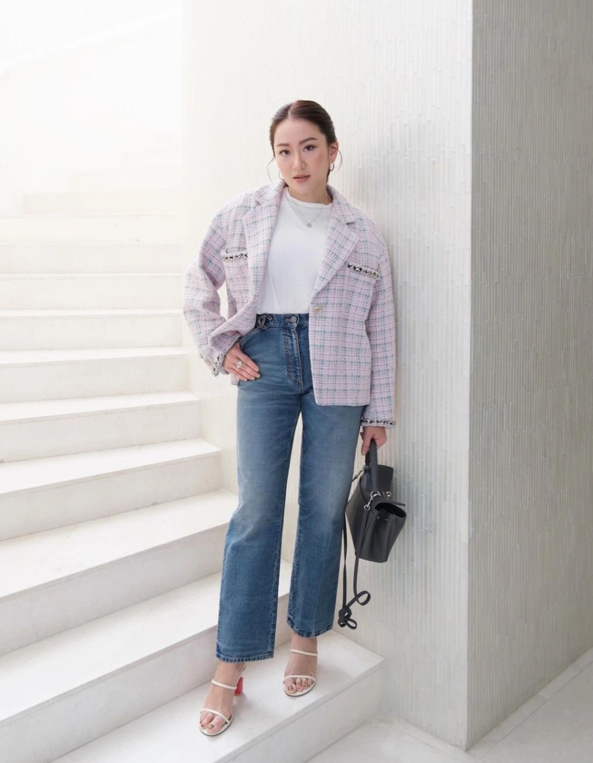 Những bóng hồng quyền lực Thái Lan ăn mặc ấn tượng: Công chúa như fashionista, nữ thủ tướng rất &#34;ngầu&#34; - 17