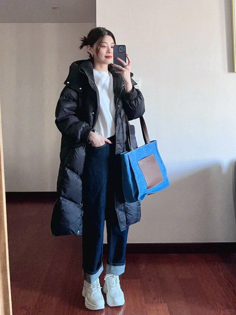 Sang đông, chị em chỉ cần sắm 4 kiểu giày vừa ấm vừa kéo chân này, phối đủ kiểu váy áo đều hợp - 6