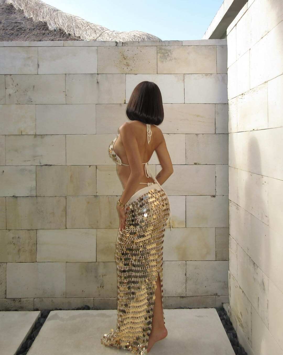 Hot girl lấy chồng năm 18 tuổi khoe bóng lưng uốn lượn như cầu trượt khi diện nội y, ai ngắm cũng phải trầm trồ - 5