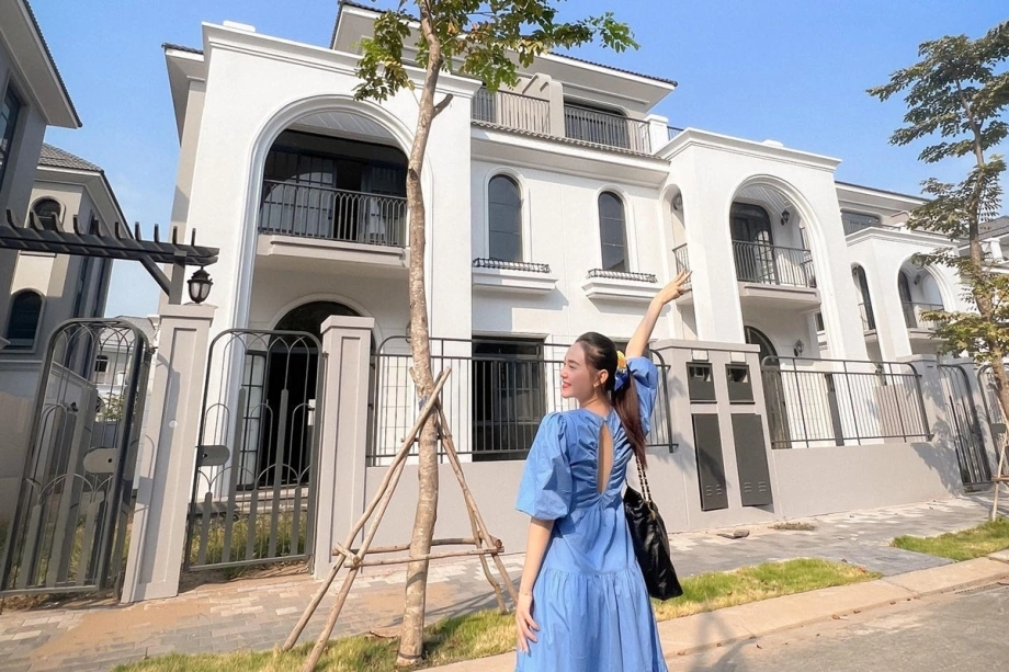 Phú bà Vbiz mua đất 20.000m2 để nuôi gà nhưng mỗi bữa ăn 1 thìa cơm, uống nước rẻ bèo để no lâu, giữ dáng đẹp - 4