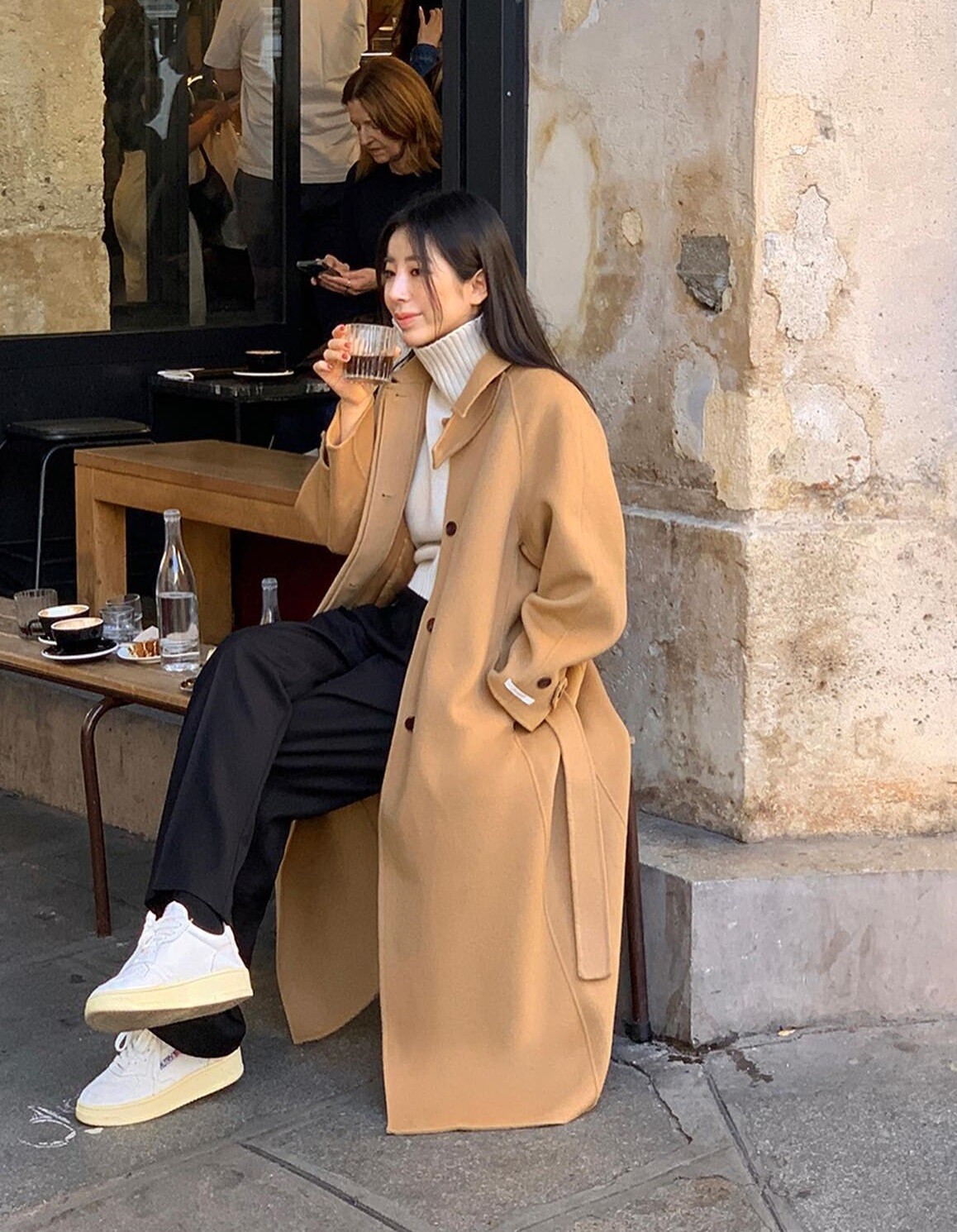 Đây là chiếc áo "tinh hoa hội tụ" nhất mùa đông, có tới 7 cách mặc giúp chị em đẹp thanh lịch và ấm áp - 7