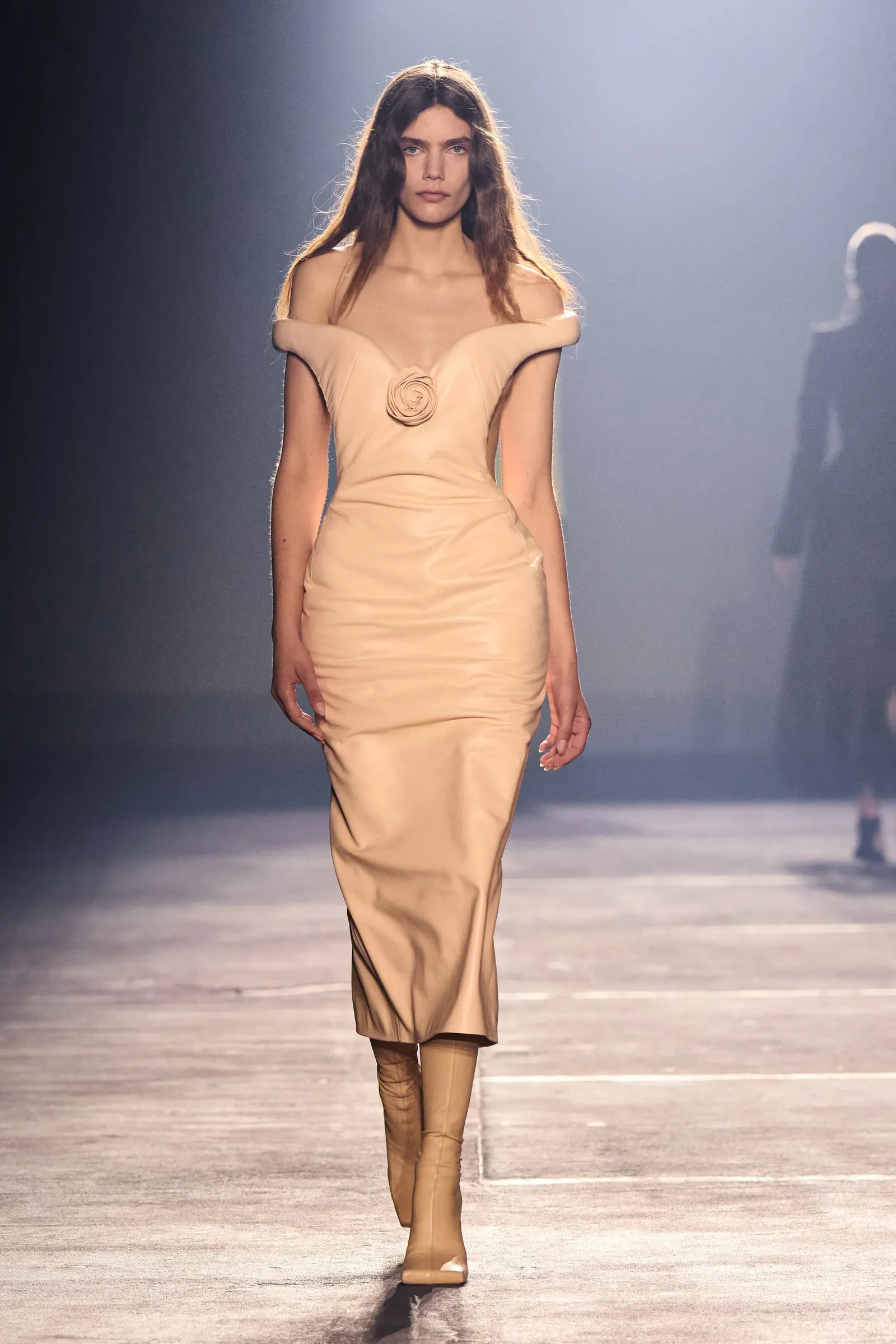 Cập nhật 8 kiểu bốt đẹp nhất thu đông 2025: Tôn dáng, “hack” chân thon và hợp mọi phong cách từ tối giản đến sang chảnh - 15