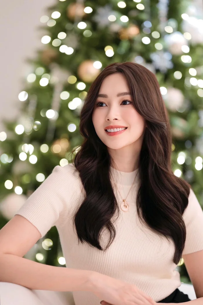 Ngỡ ngàng nhan sắc thuở &#34;chân đất&#34; của loạt hoa hậu Việt đổi đời nhờ thi sắc đẹp, lấy chồng dựng rạp chục tỷ - 22