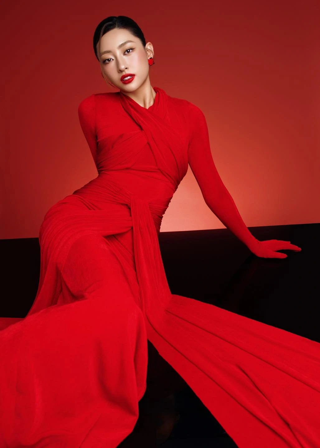 Lương Thuỳ Linh úp mở trở lại đường đua sắc đẹp, liệu có phải Miss Universe? - 7