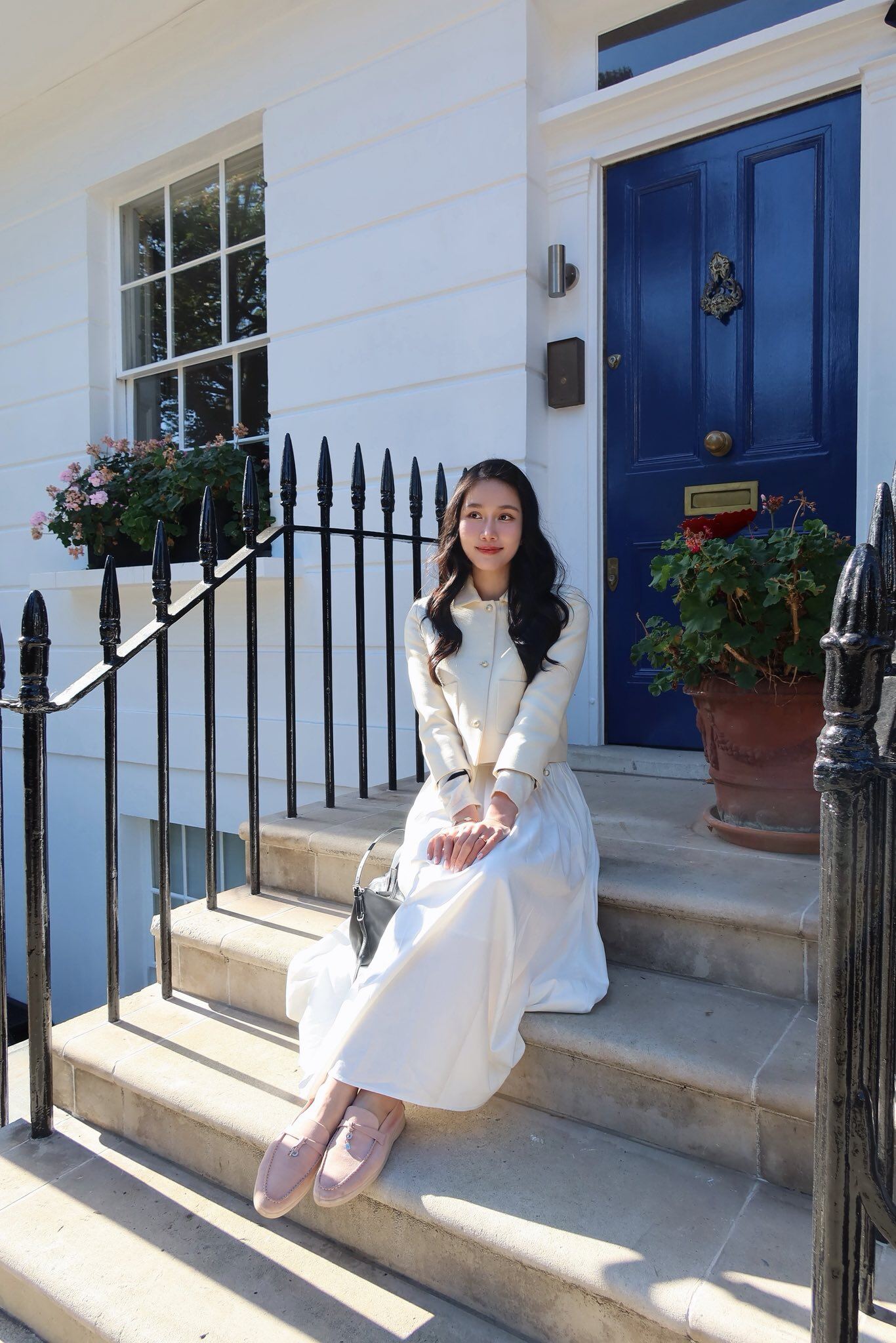 4 kiểu chân váy tối giản được nàng dâu hào môn “chọn mặt gửi vàng”, mặc thế nào cũng sang chảnh ngút ngàn - 7