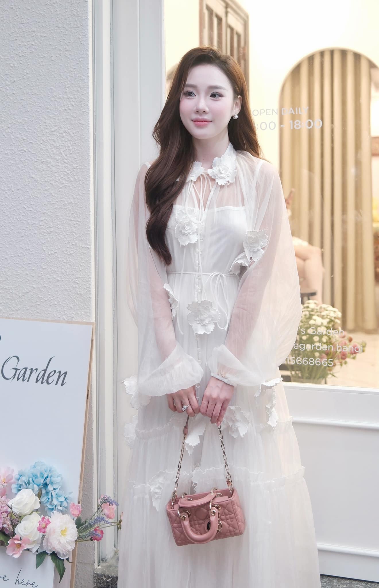 Rời đồng phục bay, nữ tiếp viên Hải Phòng hot nhất nhì MXH ăn mặc phóng khoáng, nhan sắc chẳng kém Hoa hậu - 21