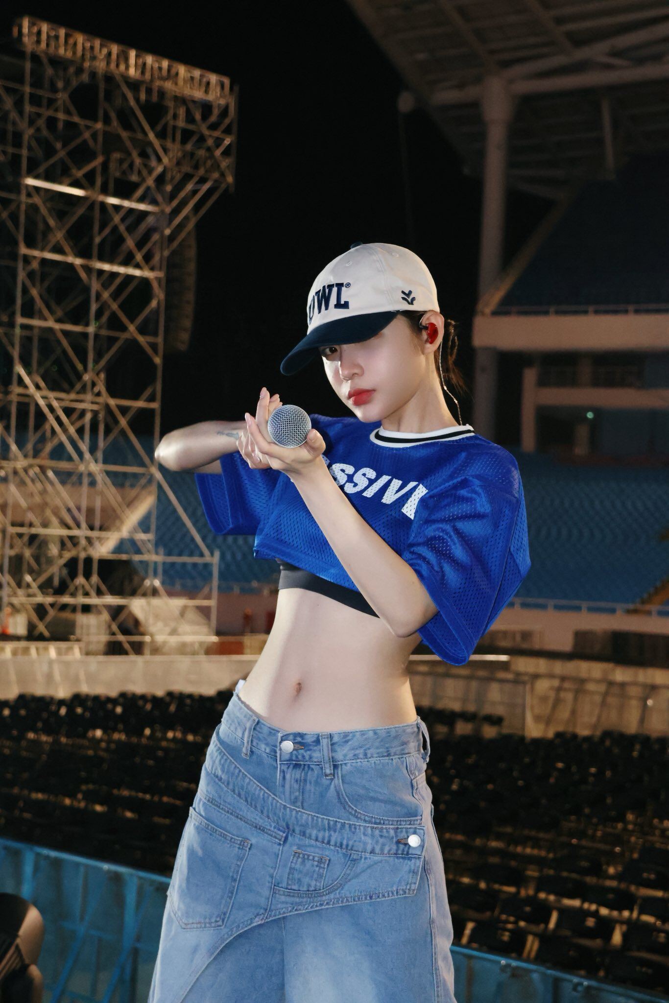 "Con gái" Trường Giang là nàng thơ mới của Trấn Thành, đẹp siêu thực như AI, eo nhỏ 56cm vạn người mê - 14