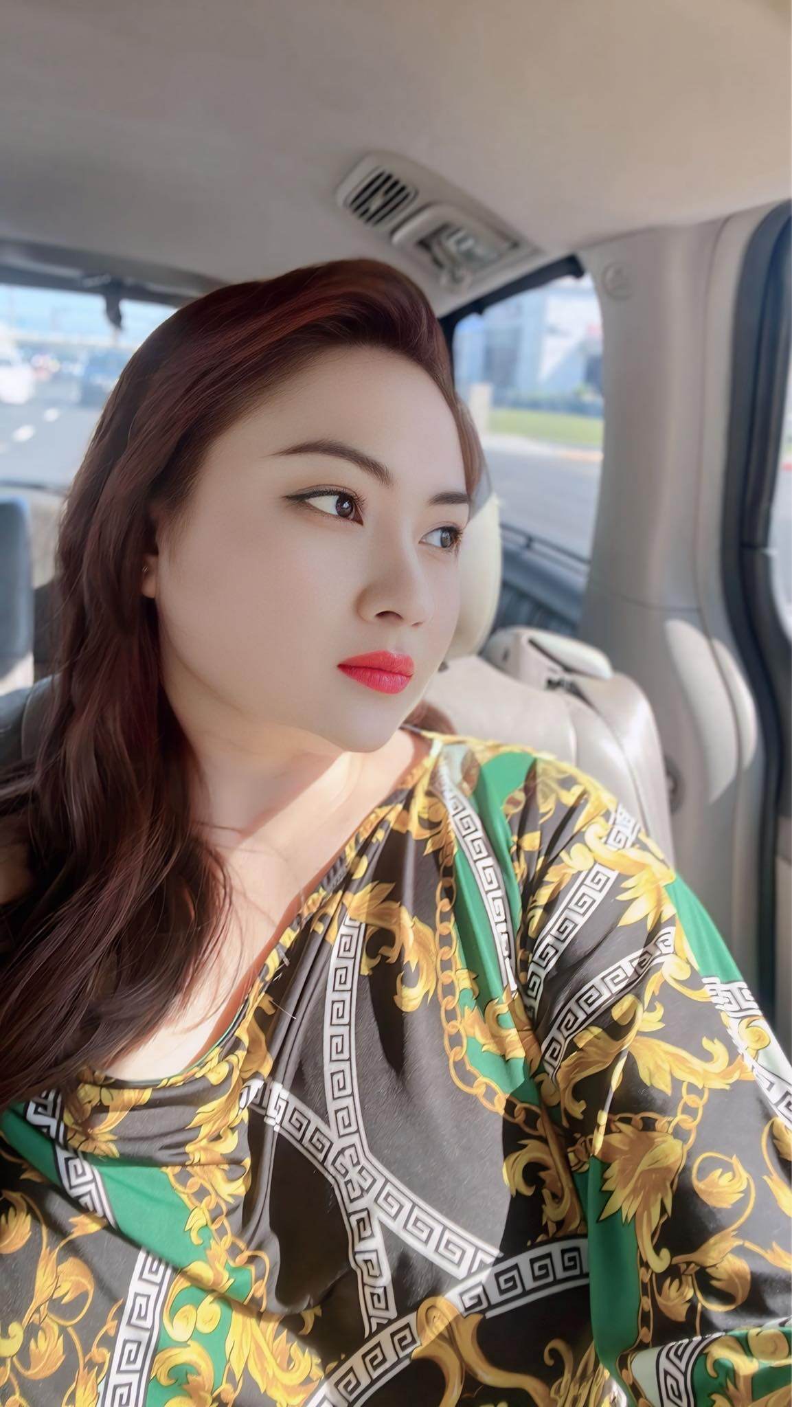 Á hậu Việt có body cực nét, lấy đại gia chỉ 2 tuần đã ly hôn, 13 năm sau quay lại xin lỗi, nhan sắc hiện tại ngỡ ngàng - 17