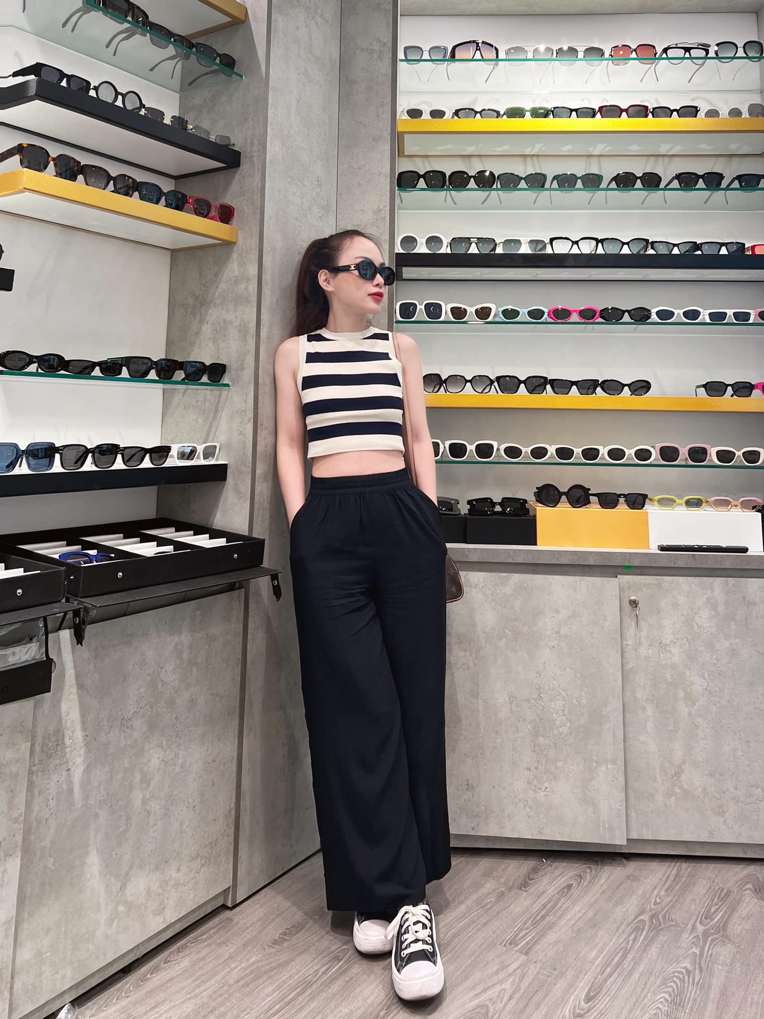 Chị dâu cũ giàu có, sống kín tiếng của Hà Hồ, nhan sắc xinh đẹp như sinh đôi với em chồng - 14