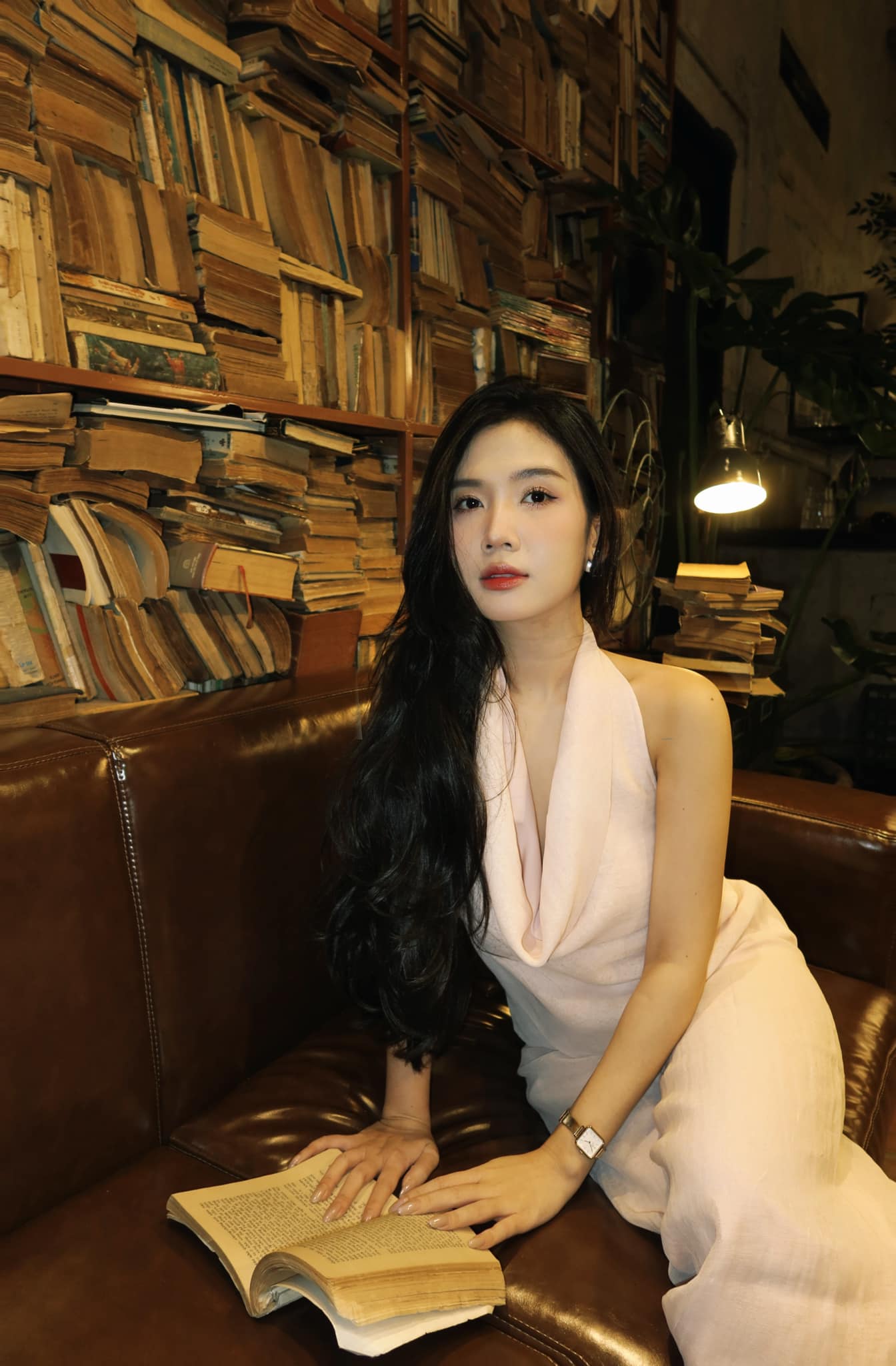 Mỹ nhân Sài thành là "crush đời đầu của hàng ngàn chàng trai", từng được báo Trung khen "nữ thần" nay thay đổi sau 5 năm - 6