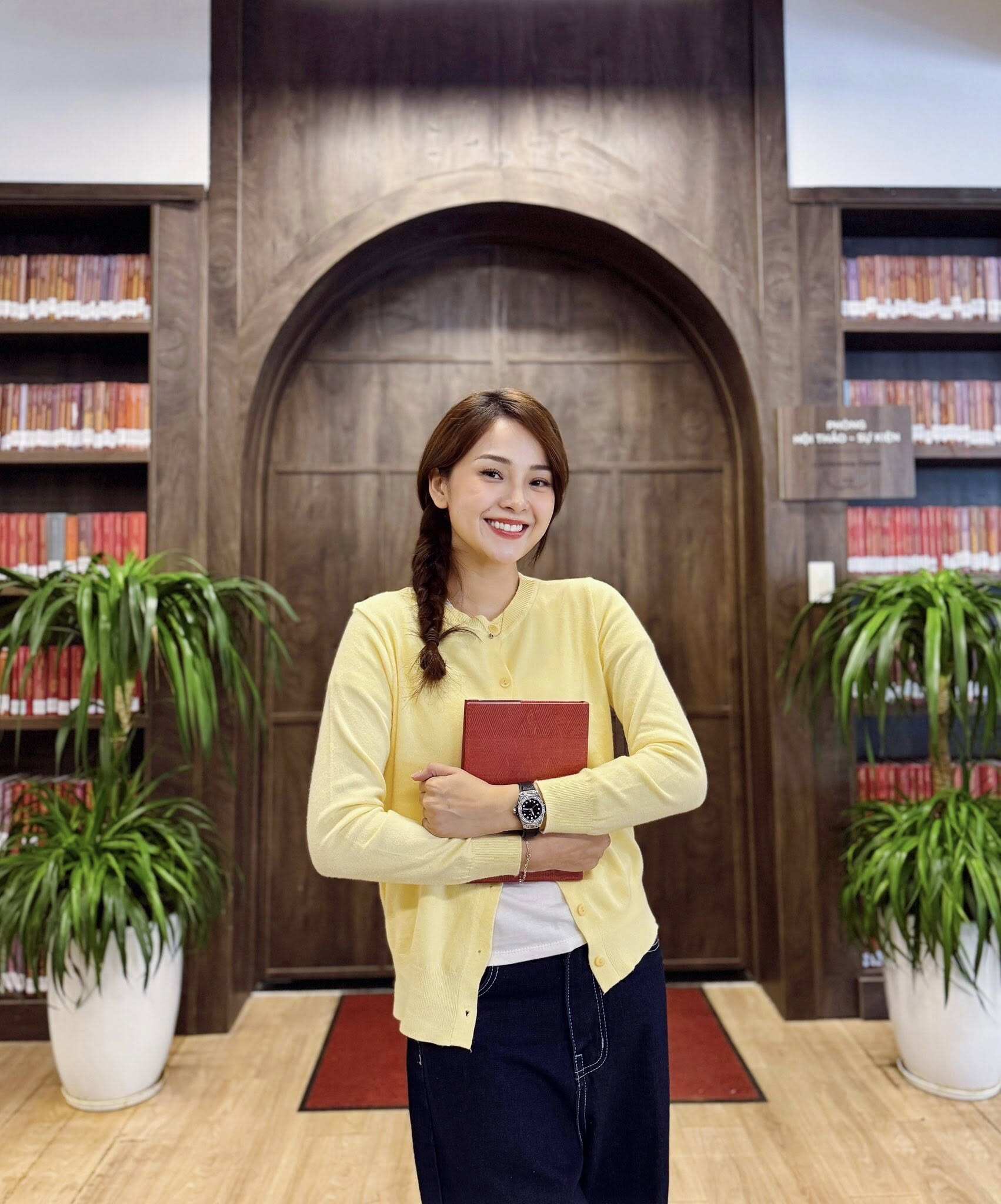 &#34;Bản sao Angela Phương Trinh&#34; 15 tuổi nổi tiếng khắp nước, dậy thì thành công với nhan sắc tinh hoa hội tụ của loạt mỹ nhân - 14