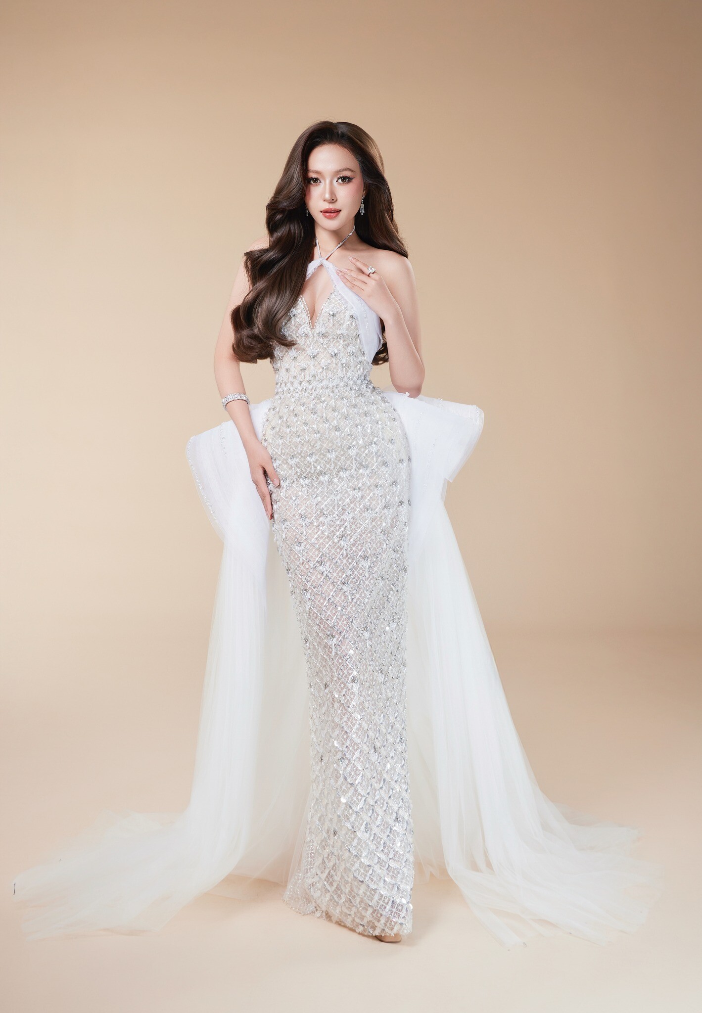 Kiều Duy khoe body gợi cảm trong bán kết Miss International, thái độ giám khảo gây chú ý - 3