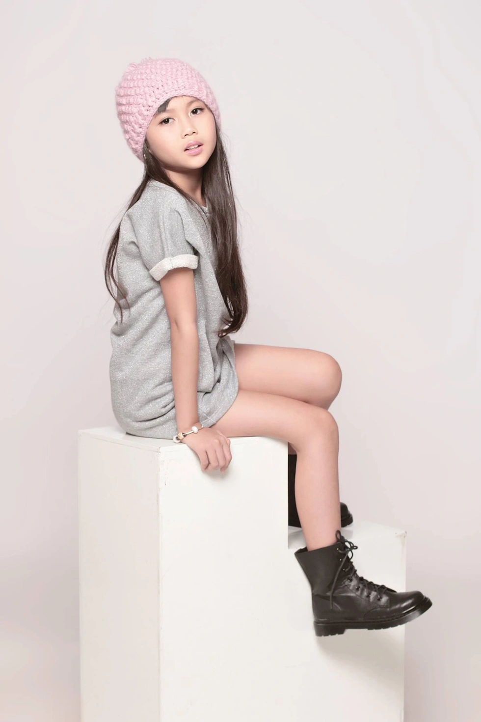 Em bé &#34;triệu view&#34; Bảo An phúng phính, đáng yêu ngày nào giờ dậy thì thành công với nhan sắc gây bất ngờ - 4