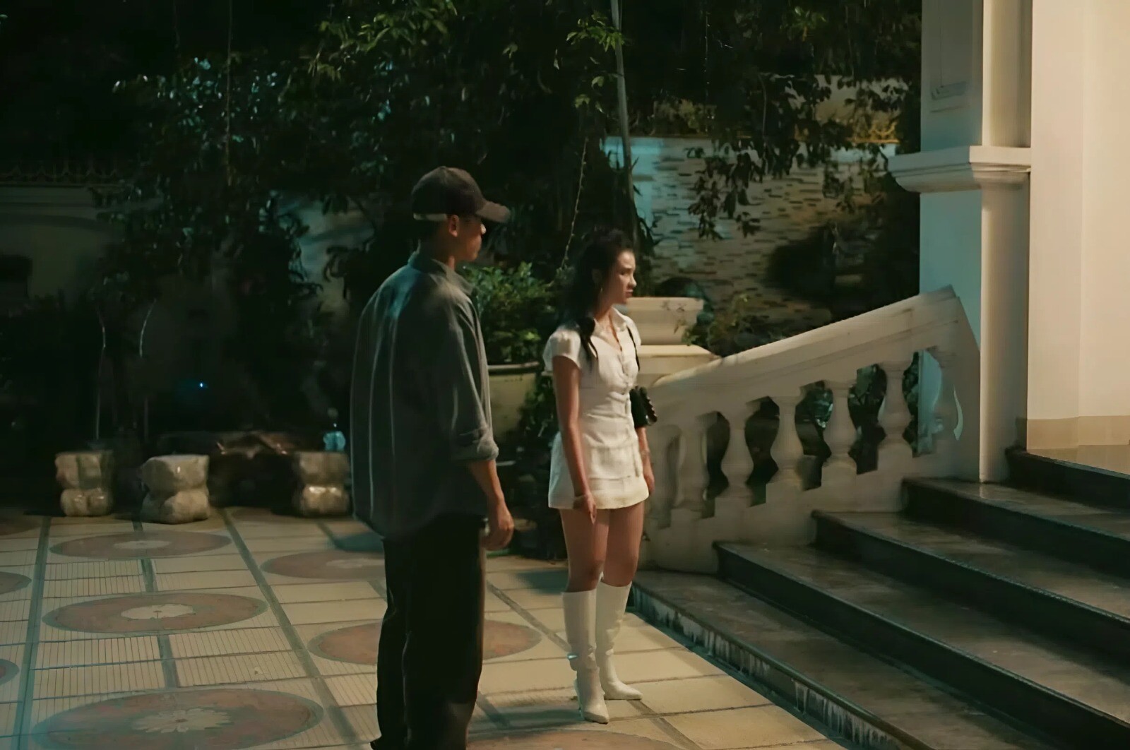 Gu ăn mặc trái ngược của &#34;con gái ông trùm&#34; hot nhất Việt Nam: Trên phim cực &#34;ngầu&#34;, ngoài đời quyến rũ vô đối - 5