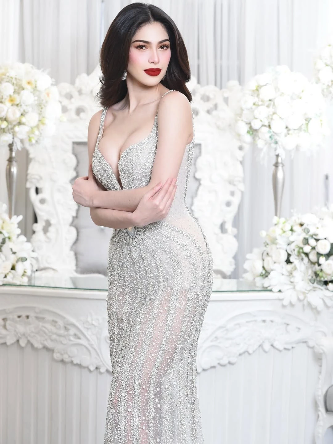 Nhan sắc quyến rũ của Á hậu Miss Cosmo 2025 và thân thế đặc biệt khiến nhiều người bất ngờ - 4