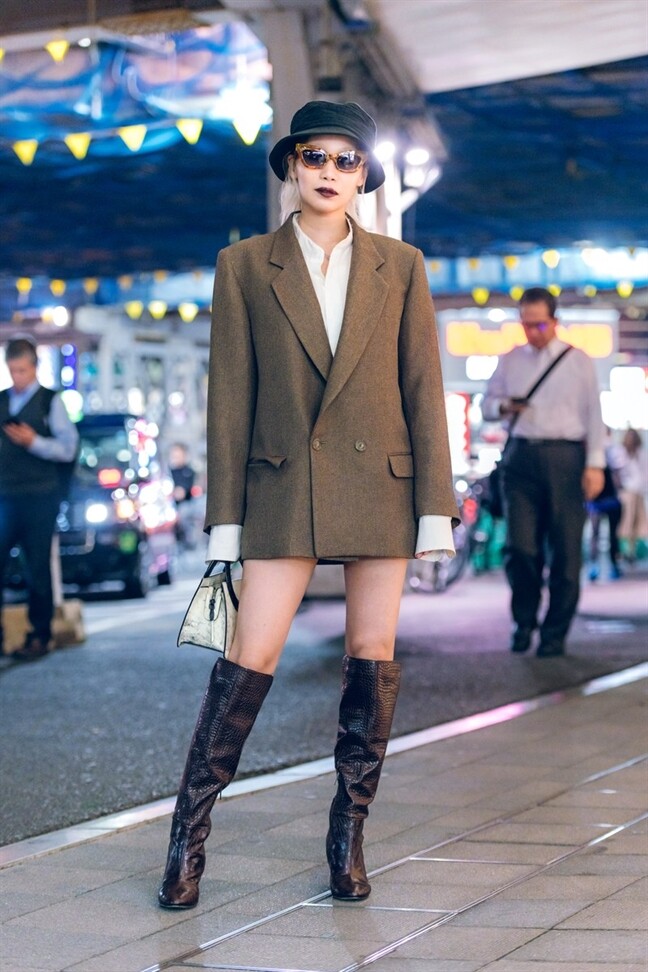 Hãy mặc áo khoác blazer theo cách này vào mùa thu, đảm bảo đẹp mãn nhãn đến nỗi ai nhìn cũng xuýt xoa - 2