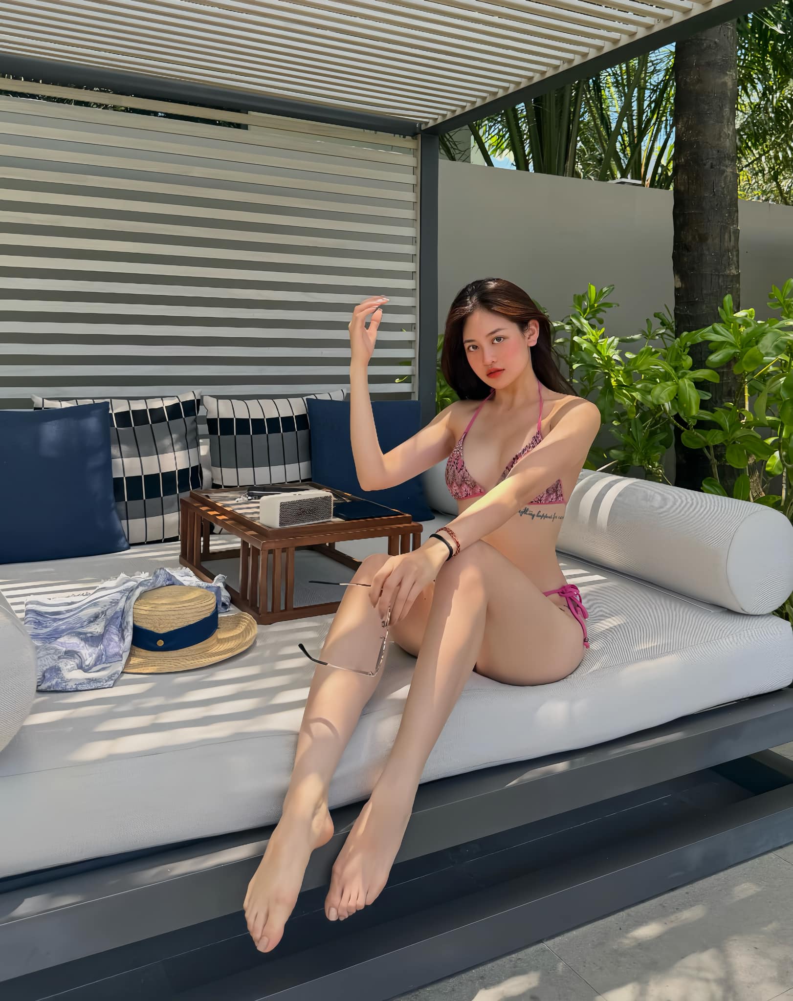 "Bạn gái Mạnh Trường" hiếm hoi khoe nhan sắc mẹ ruột trẻ đẹp như chị em sinh đôi khiến con gái cũng phải "xách dép" - 11