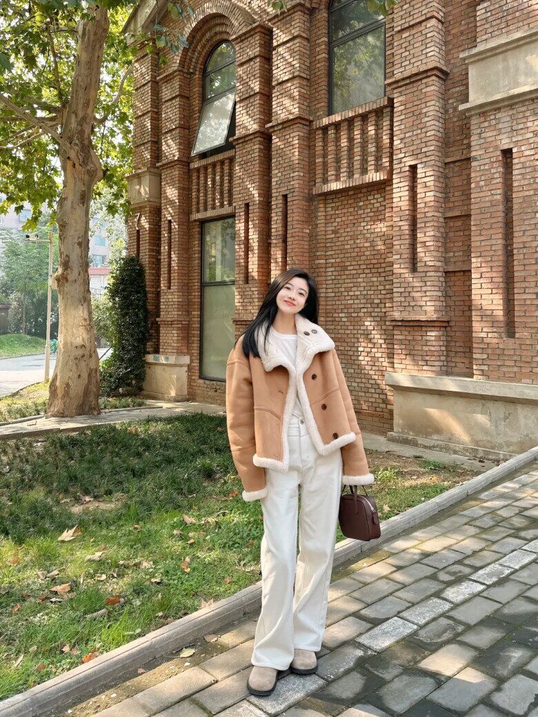 Chị em cao dưới 1m60 đừng mặc áo khoác dài, thay bằng 4 kiểu áo dáng ngắn này hóa thành 1m70 lại sành điệu - 12