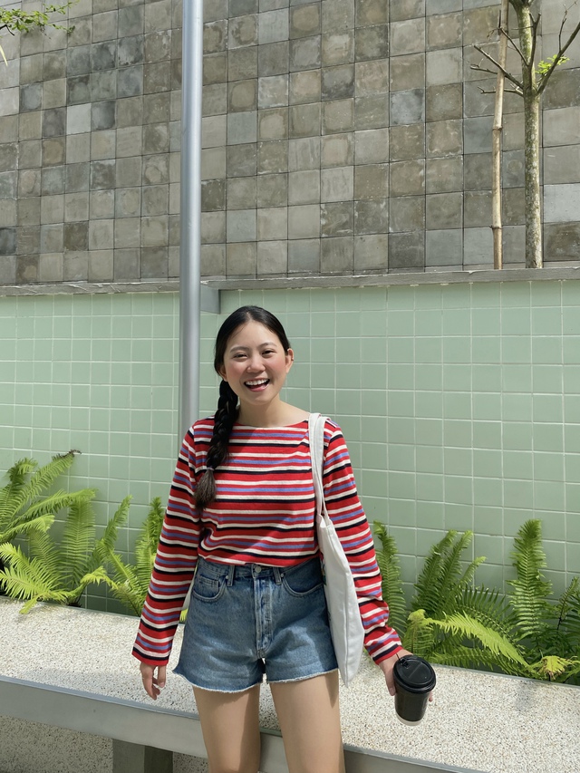 Nữ cơ phó U30 đốn tim với gương mặt &#34;búng ra sữa&#34;, ăn mặc dễ thương như nữ sinh khác hẳn khi mặc đồng phục bay - 13