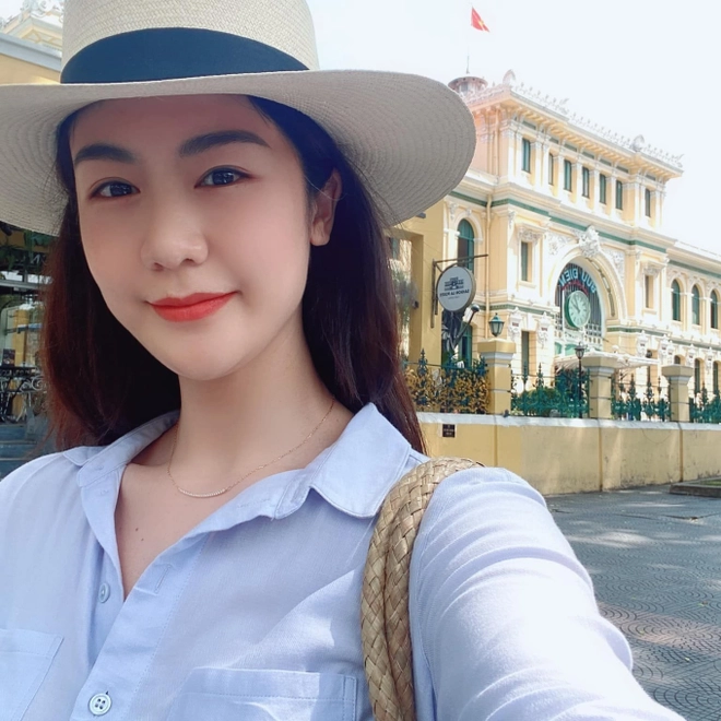 Nữ cơ trưởng đầu tiên của Việt Nam từng hủy hôn với Trương Thế Vinh, U40 không hề bị thời gian bào mòn, sắc vóc đời thực lấn át người nổi tiếng - 10