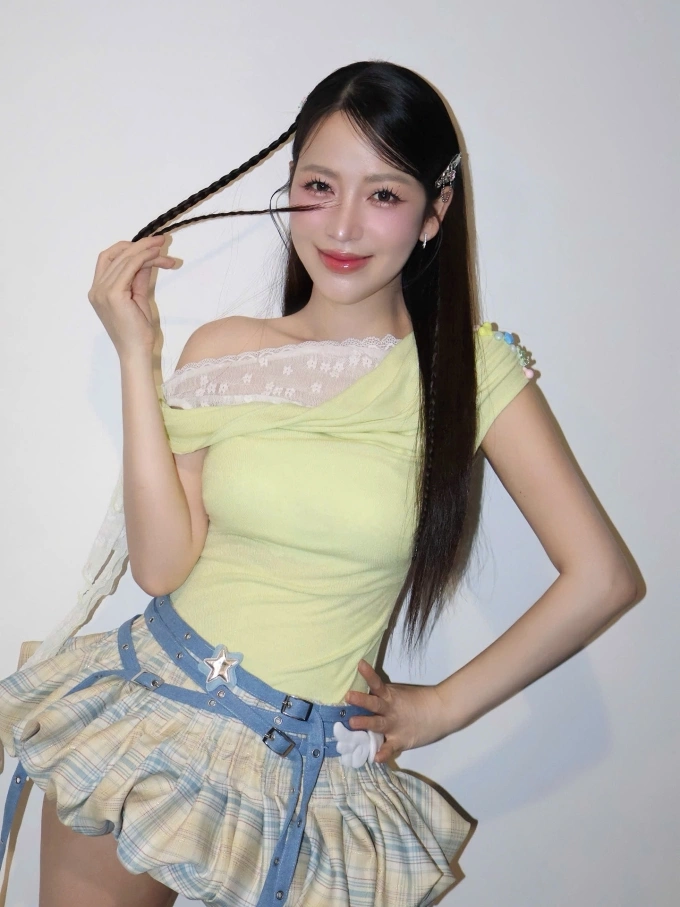 Giảm 16kg sau sinh, mỹ nhân có vòng 1 đẹp nhất làng hài hiếm hoi mặc bikini để lộ vóc dáng thực - 12