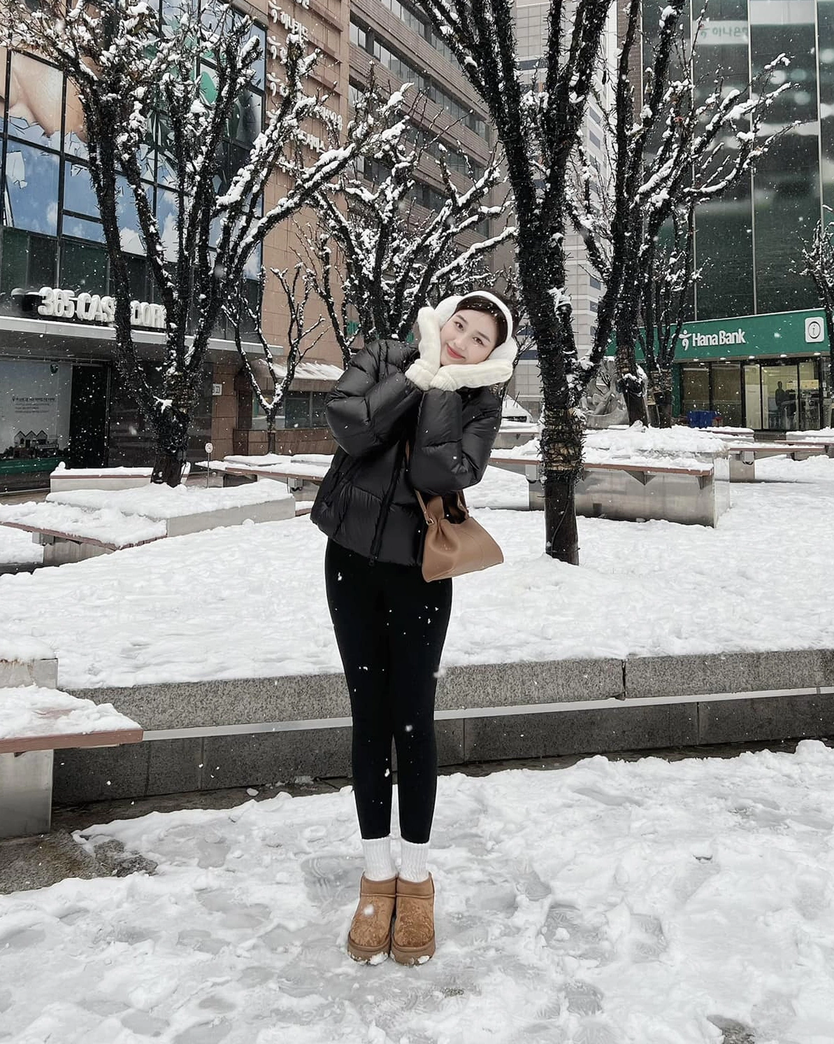 Những phụ nữ sành điệu trên khắp thế giới đều mang kiểu giày này mùa đông, chúng hợp với mọi thứ bạn có trong tủ đồ - 9