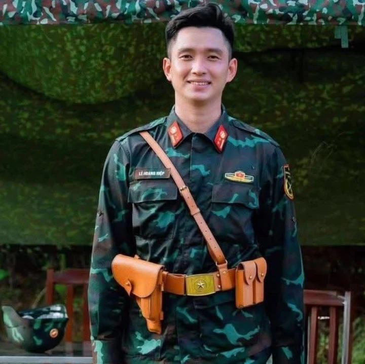 "Báu vật nhan sắc quốc gia" năm 2025: Nam thần quân đội hút 2 tỷ lượt xem, cặp đôi "hậu duệ mặt trời" gây sốt - 5