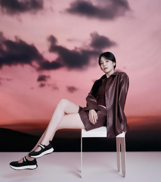 Học ngay 3 “vũ khí thời trang” của Song Hye Kyo giúp phụ nữ tuổi 40 nâng tầm phong cách và khí chất chỉ trong tích tắc - 15