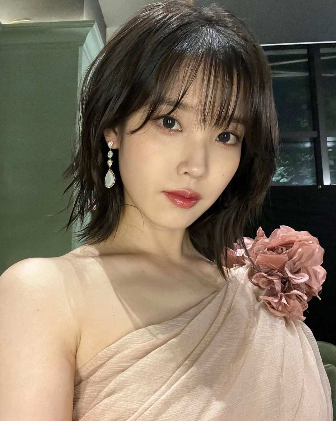 Không chỉ sở hữu gương măt nhỏ xíu, "em gái quốc dân" còn khiến dân tình mê mẩn vì 5 kiểu tóc "gánh" visual đỉnh chóp  - 15