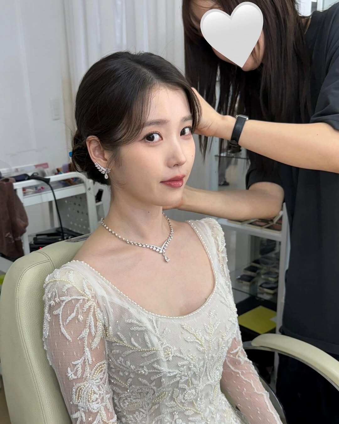 Không chỉ sở hữu gương măt nhỏ xíu, "em gái quốc dân" còn khiến dân tình mê mẩn vì 5 kiểu tóc "gánh" visual đỉnh chóp  - 18