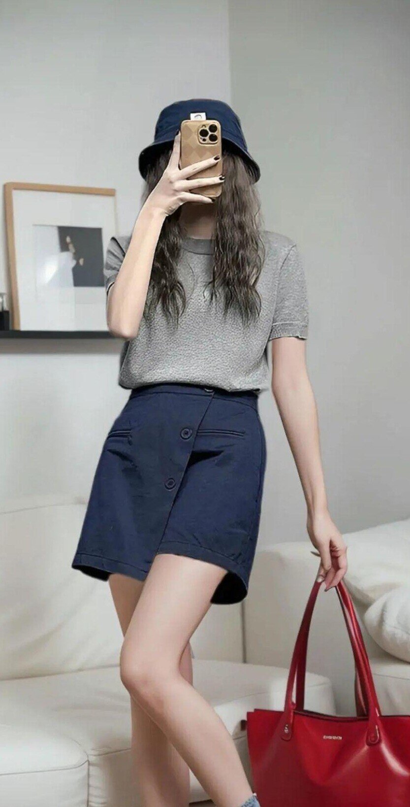Áo len cộc tay không hề chán như bạn nghĩ: Chỉ cần phối đúng 5 kiểu này là sang xịn mịn suốt mùa Thu - Đông 2025 - 20