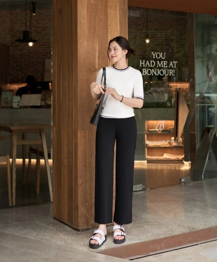 &#34;Bỏ túi&#34; 4 cách mặc quần đen sang - xịn - mịn vào mùa lạnh, gái xinh bỏ lỡ chỉ có tiếc - 1