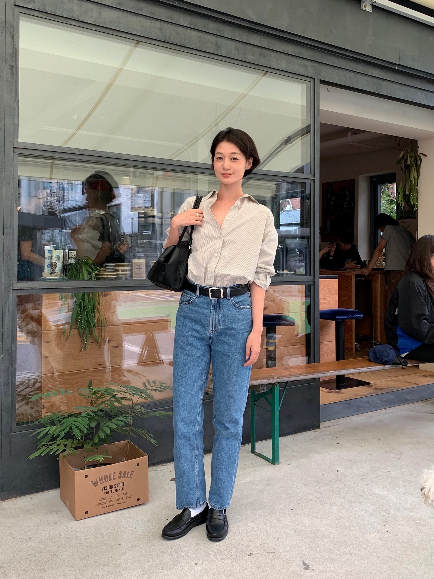 Chị em sau 30 tuổi vẫn diện 3 kiểu quần jeans này mà không biết đang bị dìm dáng mỗi ngày - 1