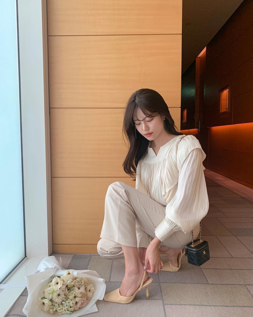 Tủ đồ dân công sở nhất định phải có 4 đôi giày này: Đi làm thì sang, đi chơi cũng xinh! - 1