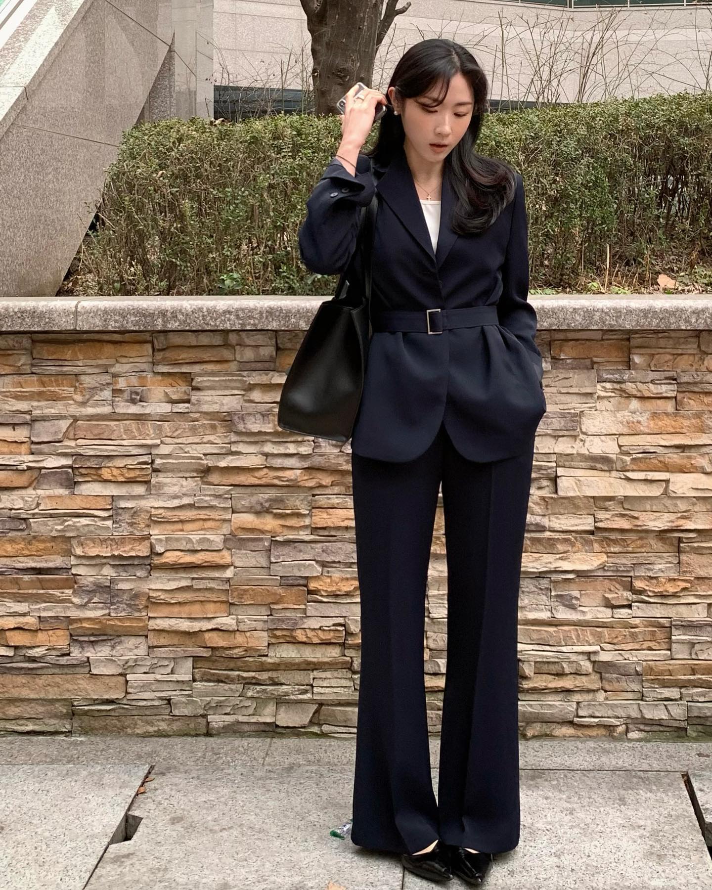 5 công thức phối đồ ấm áp, thanh lịch giúp nàng công sở mặc đẹp suốt mùa lạnh - 1