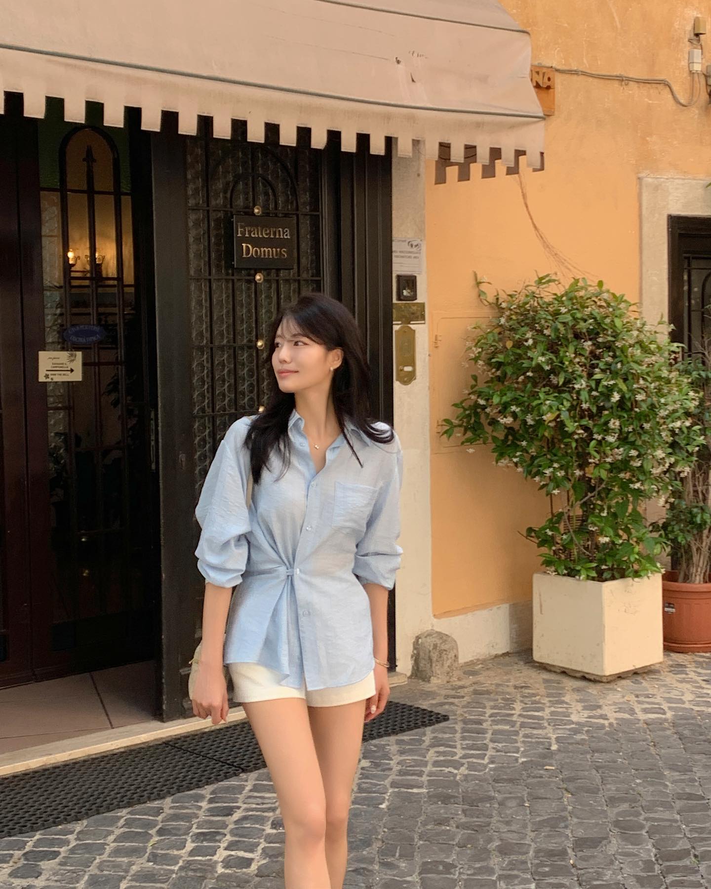 Phụ nữ U35 chuộng 5 kiểu áo này nhất khi trời lạnh, diện vào vừa tôn dáng lại giữ ấm cực tốt - 10